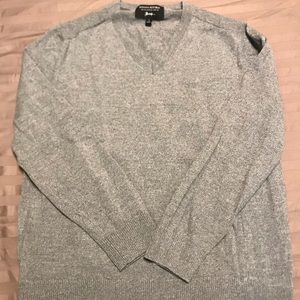Banana Republic V-Neck Gray Sweater, Like New, Fits like a Medium